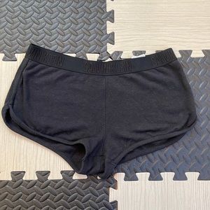 calvin klein shorts fleece lined size small in color black